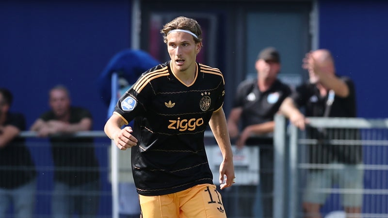 Mercato: l'agent de Godts sort du silence sur les négociations entre le PSG et l'Ajax et confirme sa date d'arrivée en France