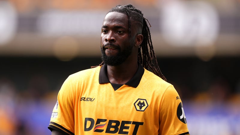 Chaos à Wolverhampton: un ancien joueur d'Amiens refuse de quitter le terrain, l'entrainement annulé