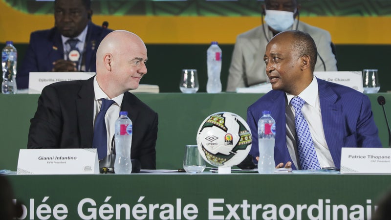 "Vente de la Coupe du monde": en pleine tempête, Infantino peut compter sur le soutien "à l’unanimité" de la Confédération africaine de football