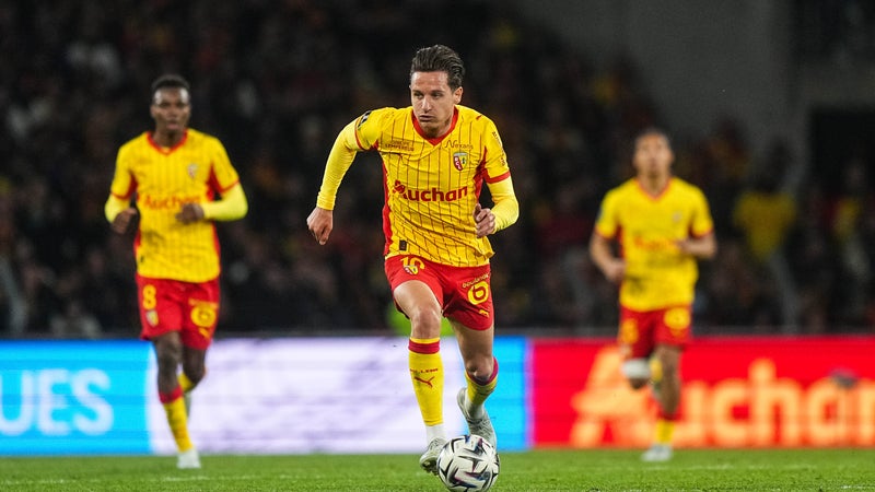 DIRECT. Lens-Auxerre: les Lensois prennent déjà les devants