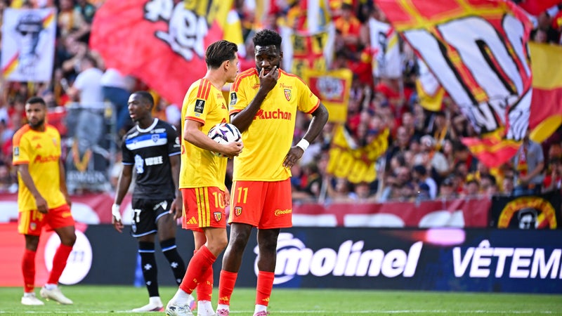 "On a une règle claire": Thauvin ou Edouard pour tirer les penaltys à Lens ? Le coach des Sang et Or a tenu à clarifier la situation