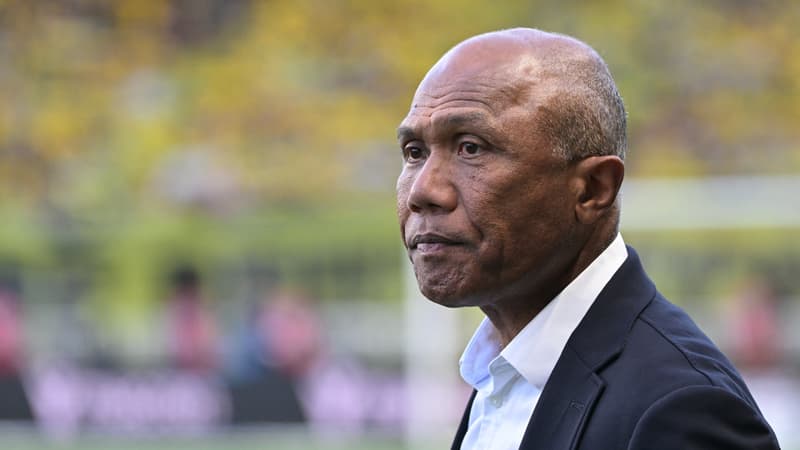 PSG: "J'ai failli lui arracher la tête", Kombouaré se rappelle du moment où Leonardo l'a évincé du club