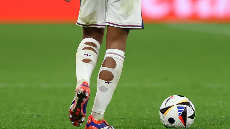 Coupe du monde 2026: Pourquoi les joueurs trouent-ils leurs chaussettes au niveau des mollets ?