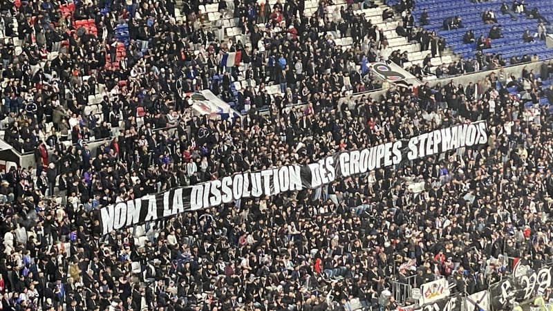 OL-Lorient: la banderole de soutien des supporters lyonnais... à ceux de Saint-Etienne