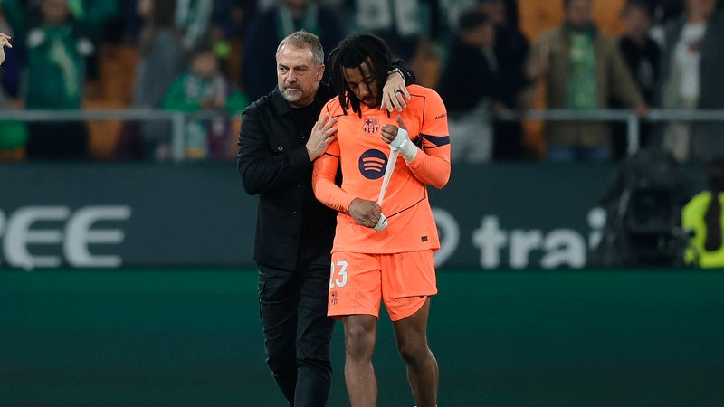 Barça: "Pour Jules Koundé, il faut attendre la fin du mercato...", Hansi Flick laisse planer le doute sur l'avenir du Français