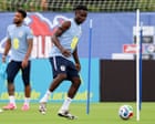 Bukayo Saka joue malgré la barrière de la douleur, déclare Tuchel, à l'approche de la Coupe du monde