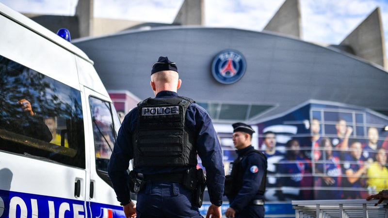 Affrontements entre supporters du PSG, risques en Coupe d’Europe, situation à l'OM... Le chef de la DNLH répond à RMC Sport