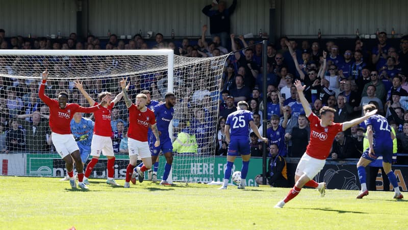"Le match de le plus fou de tous les temps": scénario invraisemblable pour la montée en D4 anglaise