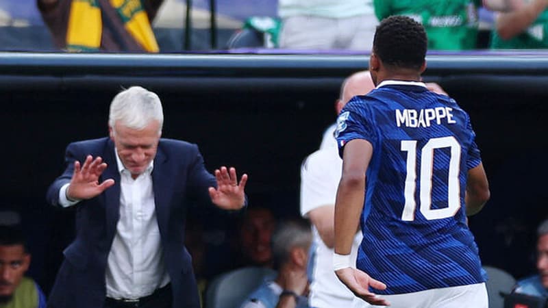 "Un sélectionneur ne devrait pas faire ça": l'avis tranché de Flo Gautreau sur "la courbette" de Deschamps devant Mbappé