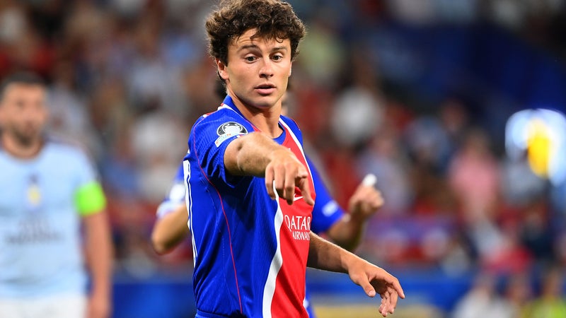 Lens-PSG: Joao Neves, Ferran Torres et Mika Godts absents du groupe parisien pour le Trophée des champions